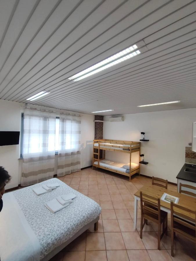 Albergue Cascina Bellaria Milán Exterior foto