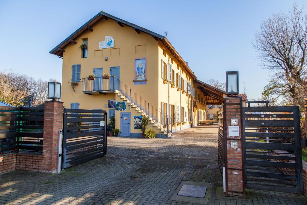 Albergue Cascina Bellaria Milán Exterior foto